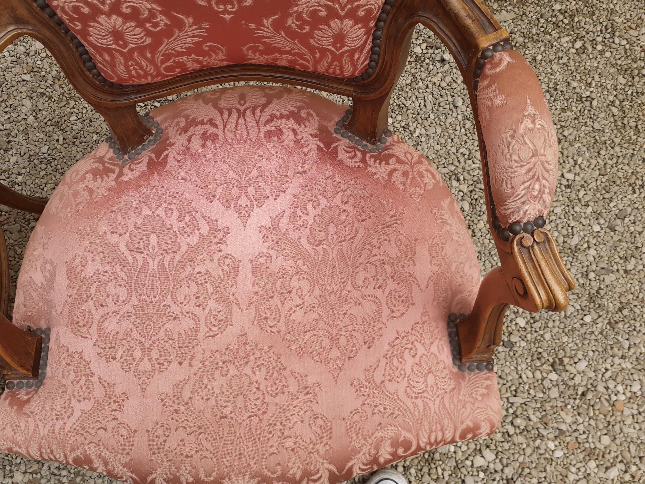Paire de fauteuils cabriolet de style Louis XV