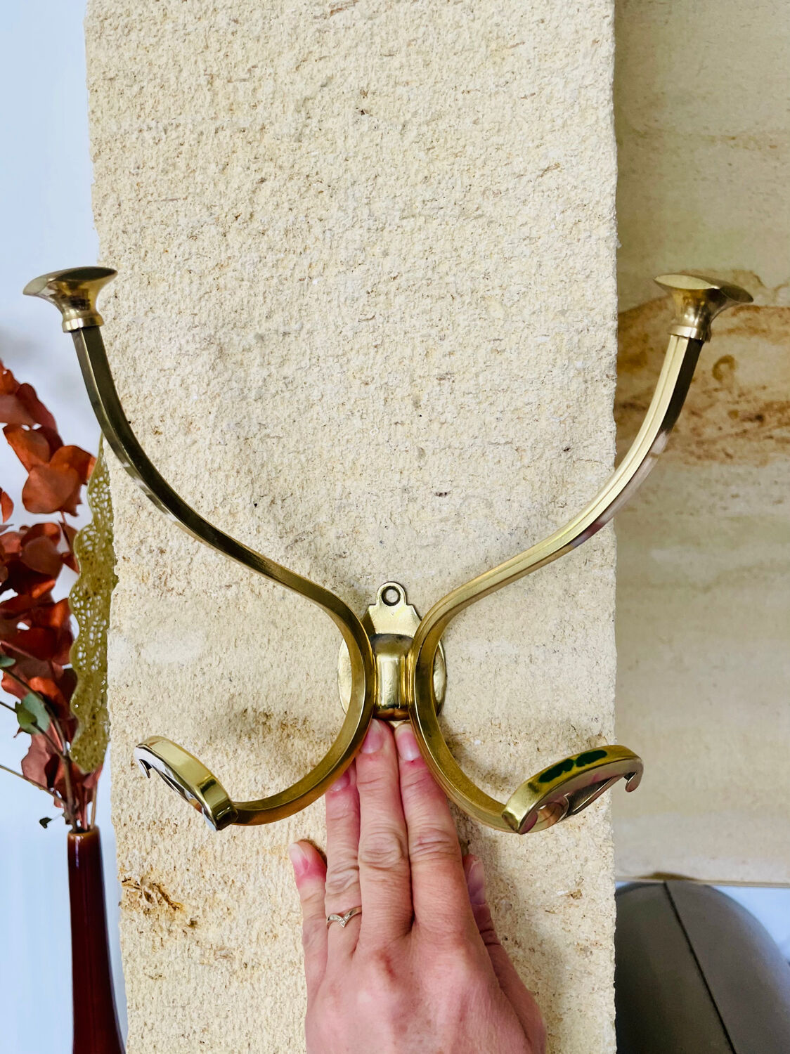 2 coat hooks with 4 branches in gilded brass