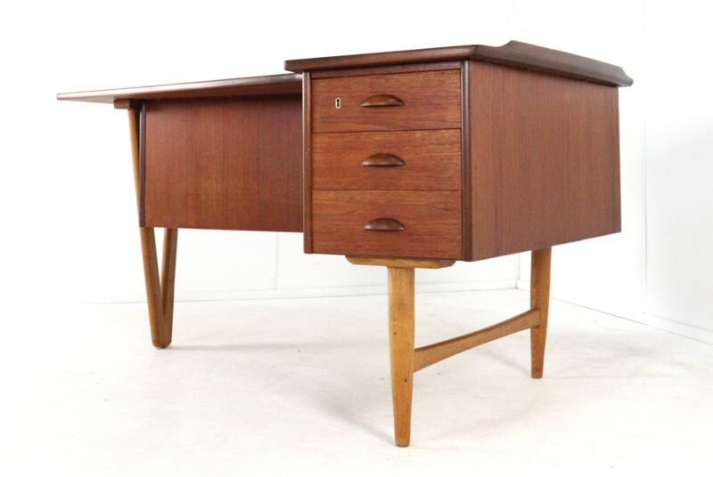 Danish boomerang desk by Peter Løvig Nielsen for Hedensted Møbelfabrik