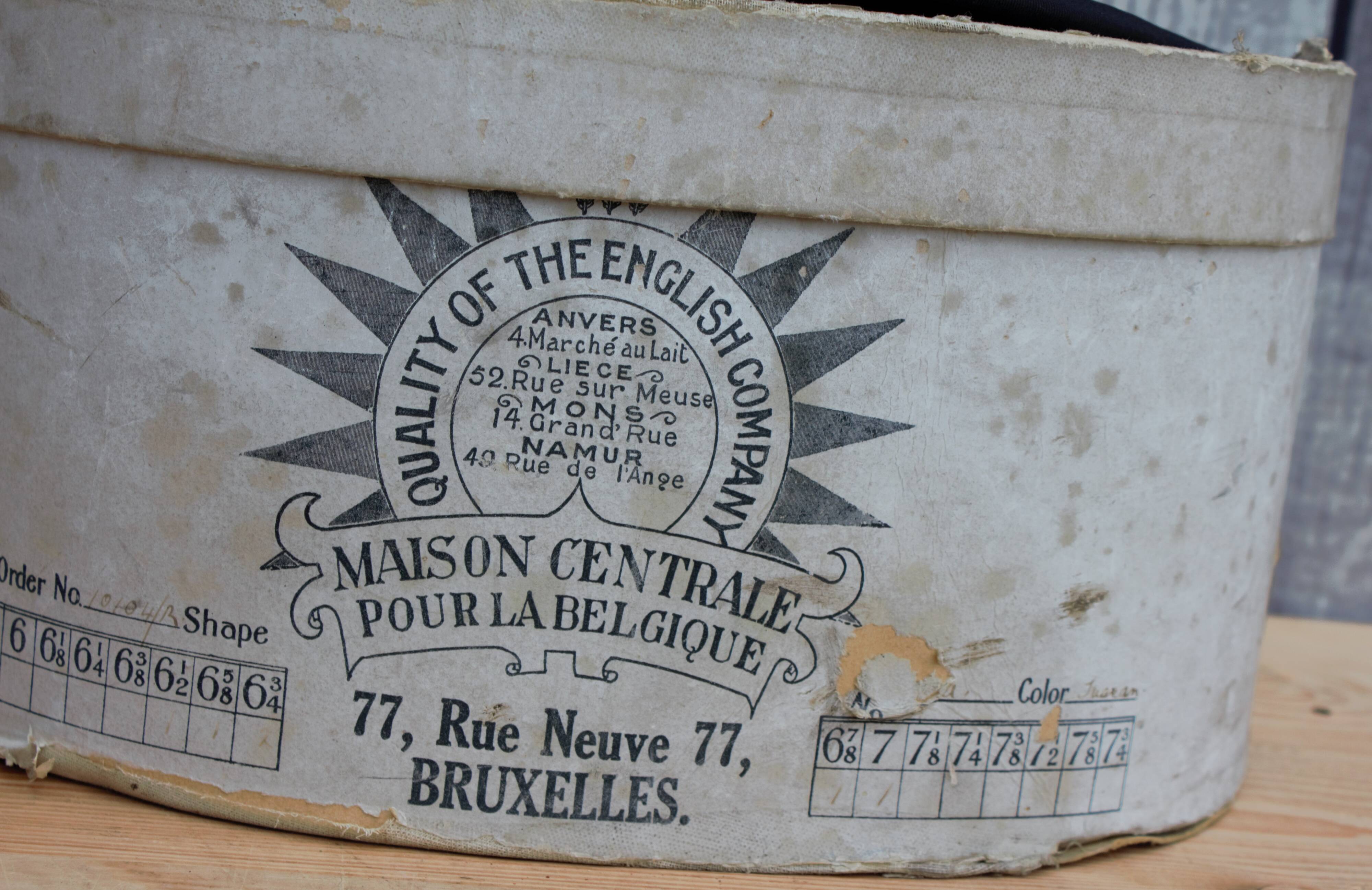 Old antique London Scotty nozzle hat with box Brussels