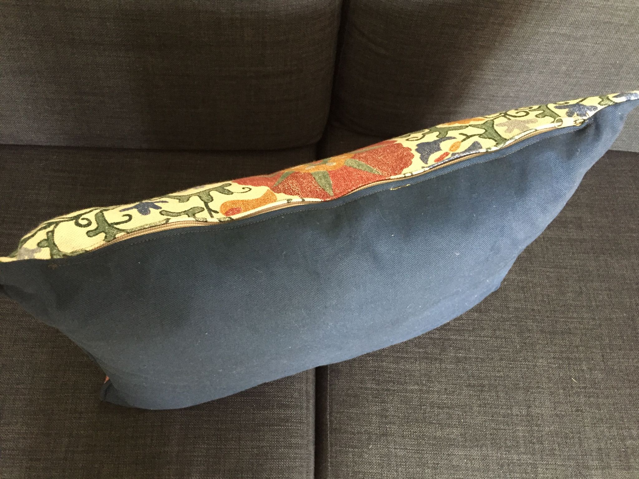 Decorative pillow case in linen and cotton  with suzani prints