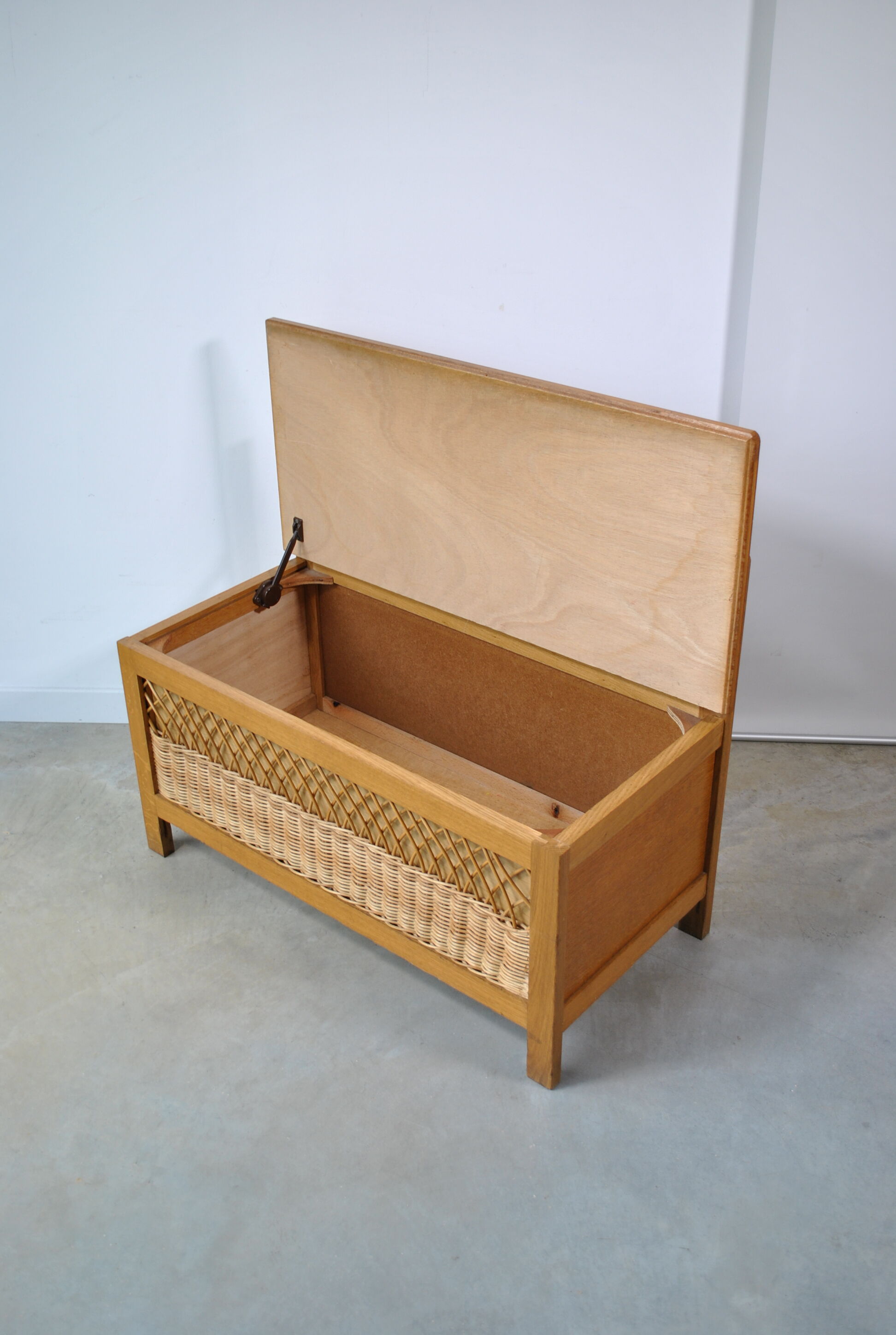 Rattan chest bench 1970