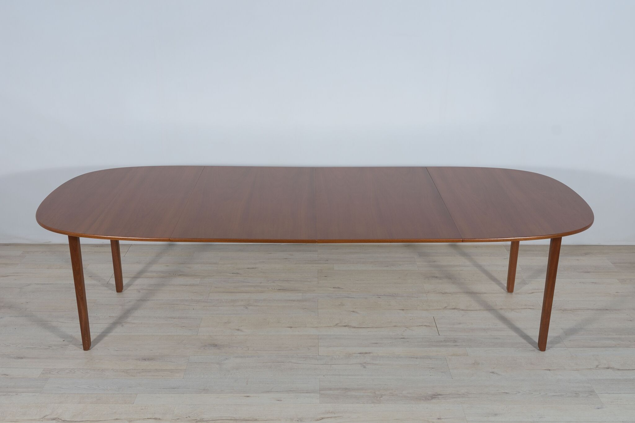 Table à manger danoise par Ole Wanscher pour Poul Jeppesens Møbelfabrik, années 1960