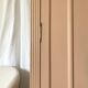Armoire parisienne vieux rose