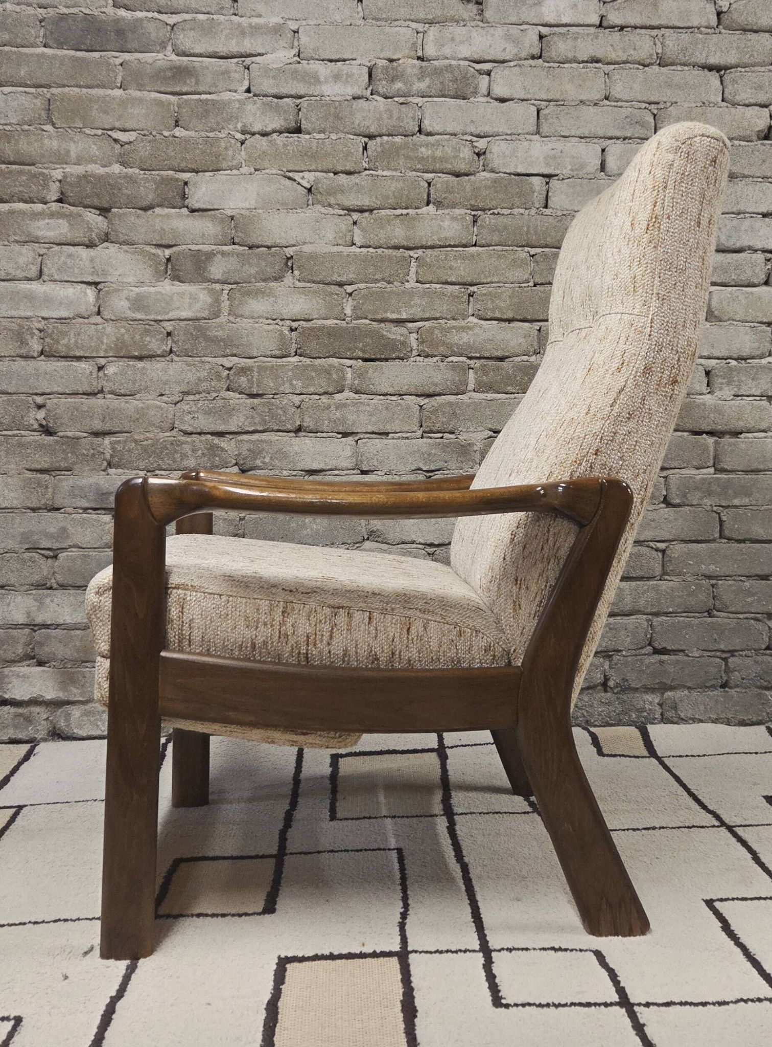 Vintage Scandinavian reclining armchair in curved wood – 1960s/70s