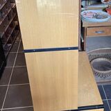 Display in ash and lacquered metal