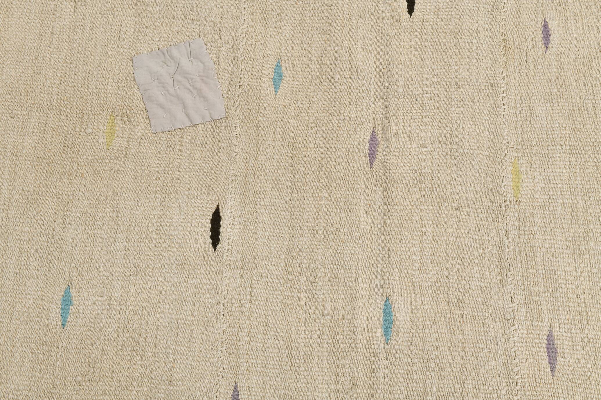 Tapis Kilim Minimaliste Beige Naturel à Motifs Ethniques, 164x225 Cm