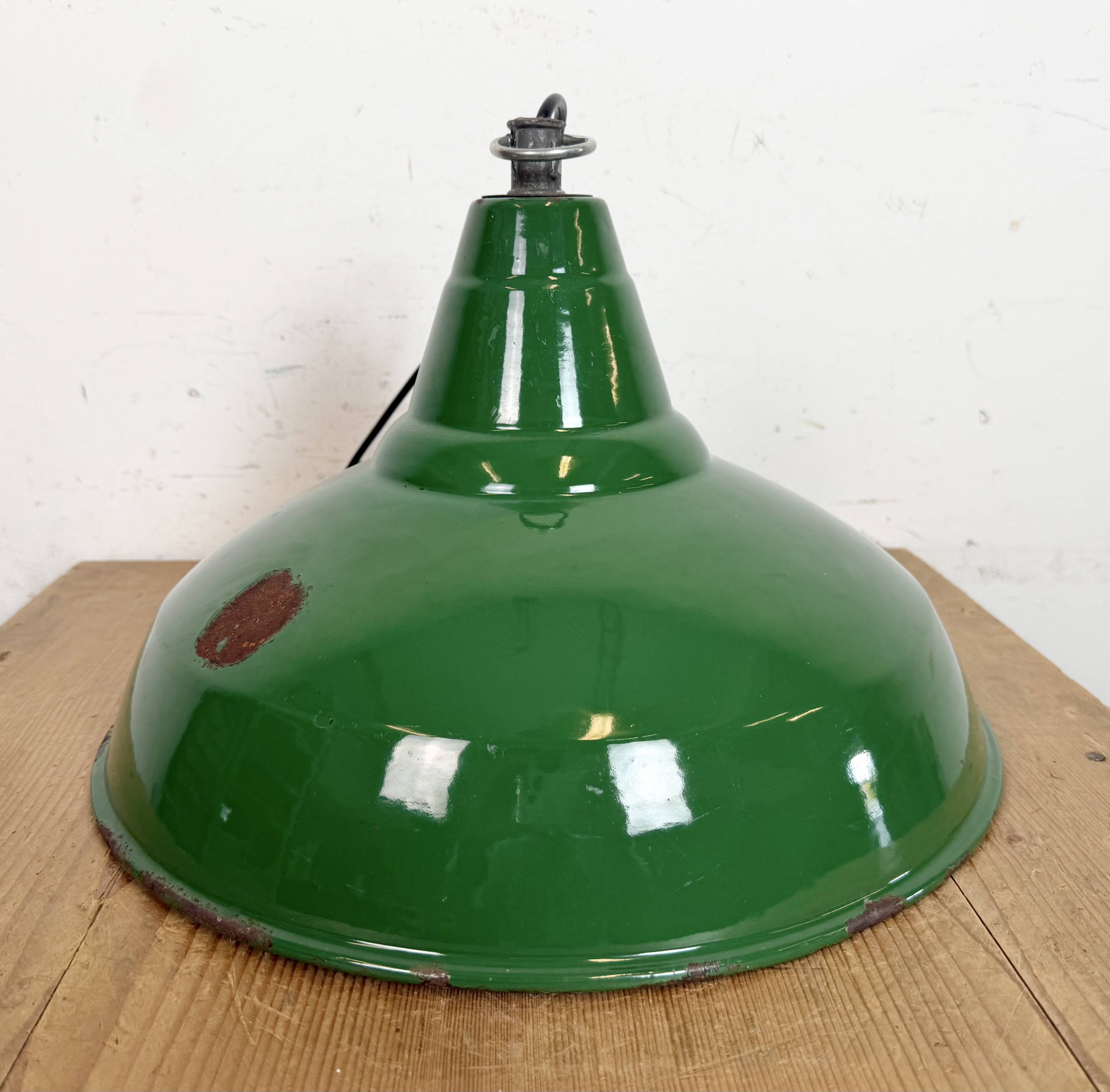 Industrial British Green Enamel Factory Pendant Lamp, 1960s