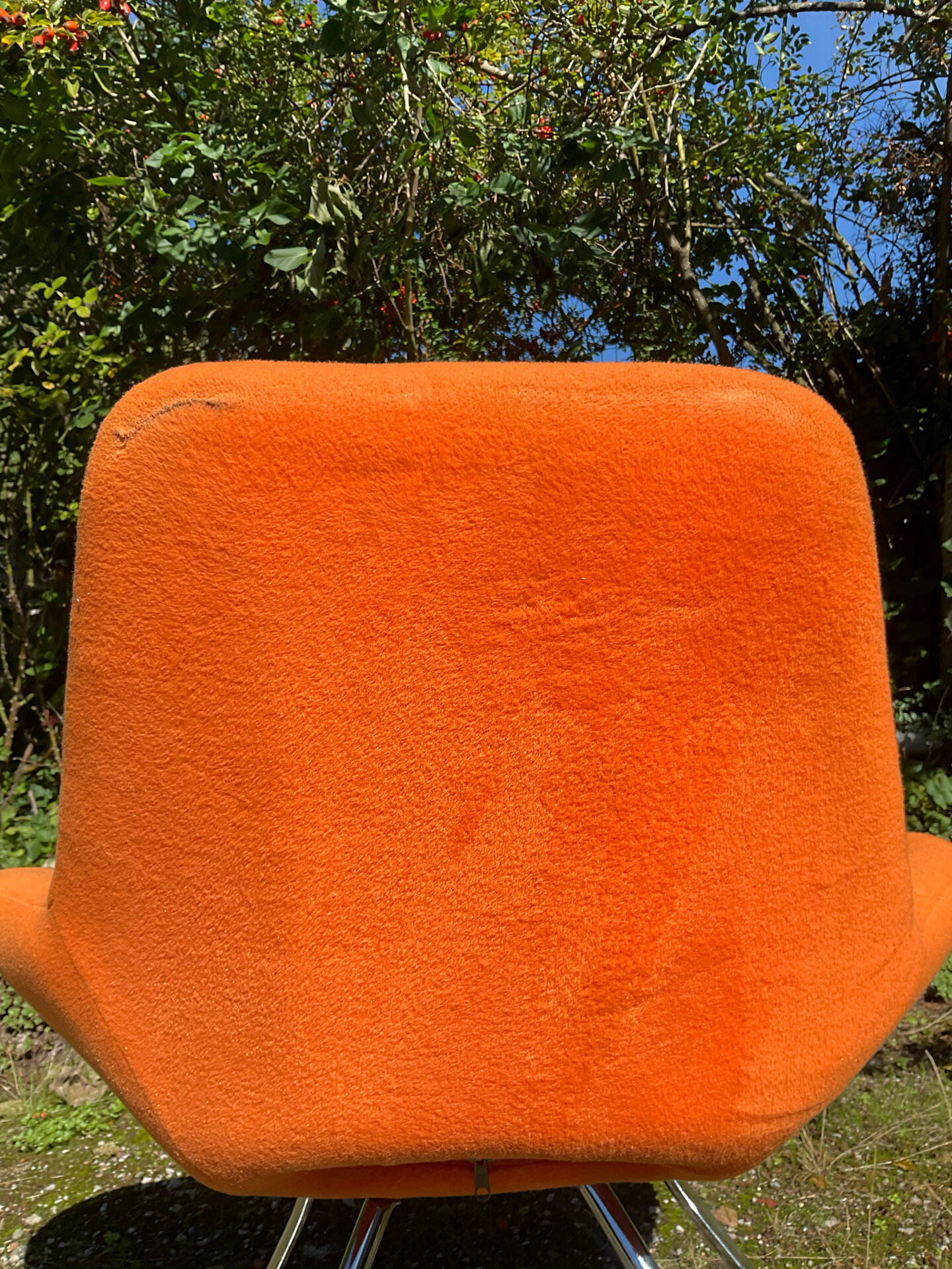 Fauteuil vintage orange et pied chromé