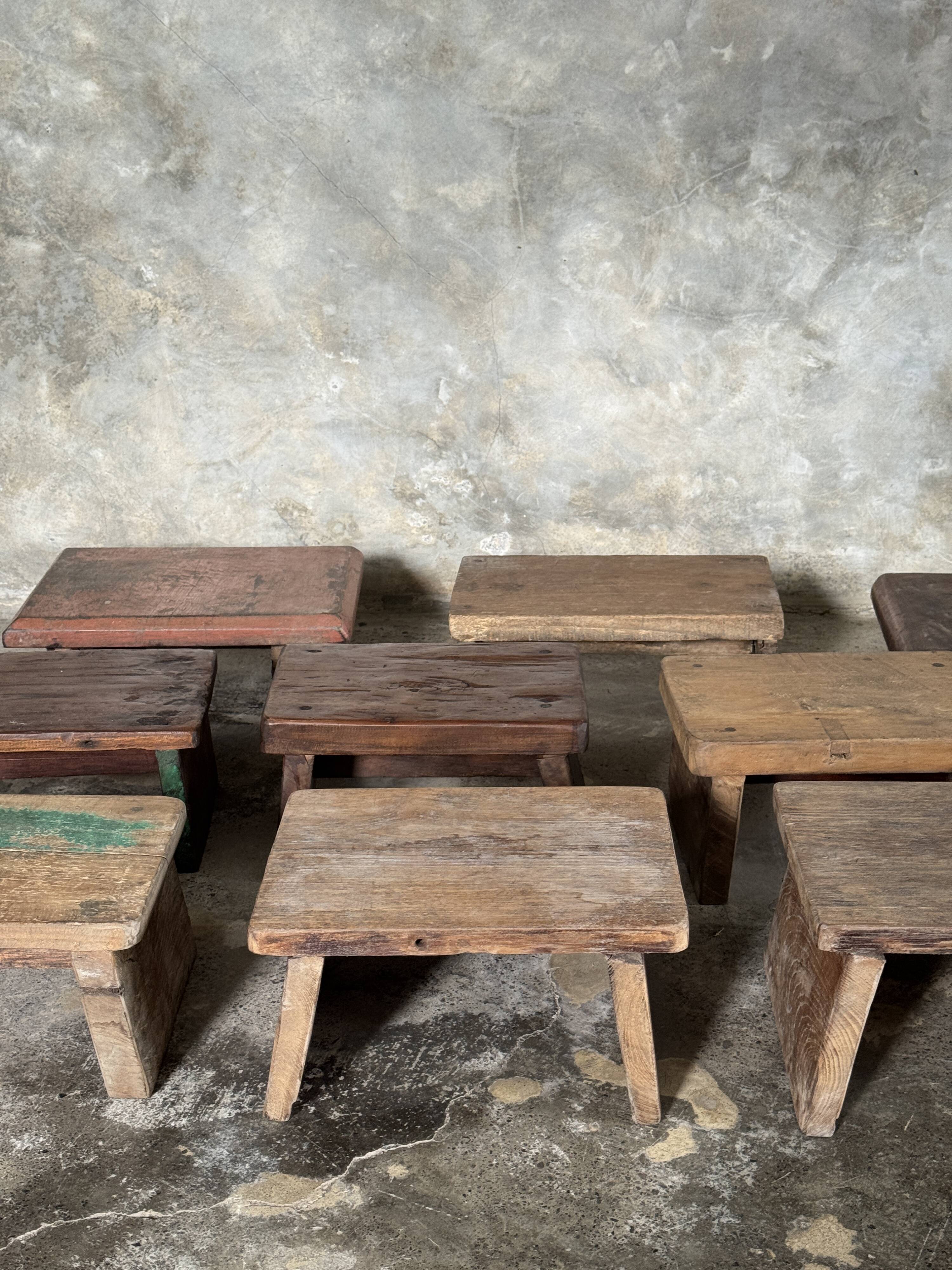 Small auxiliary stool in upcycled teak with a small hollow under the seat (3273)