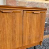 80s row with compass feet