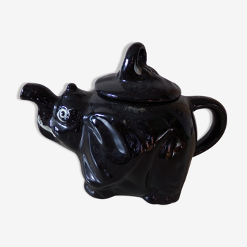 Ceramic teapot