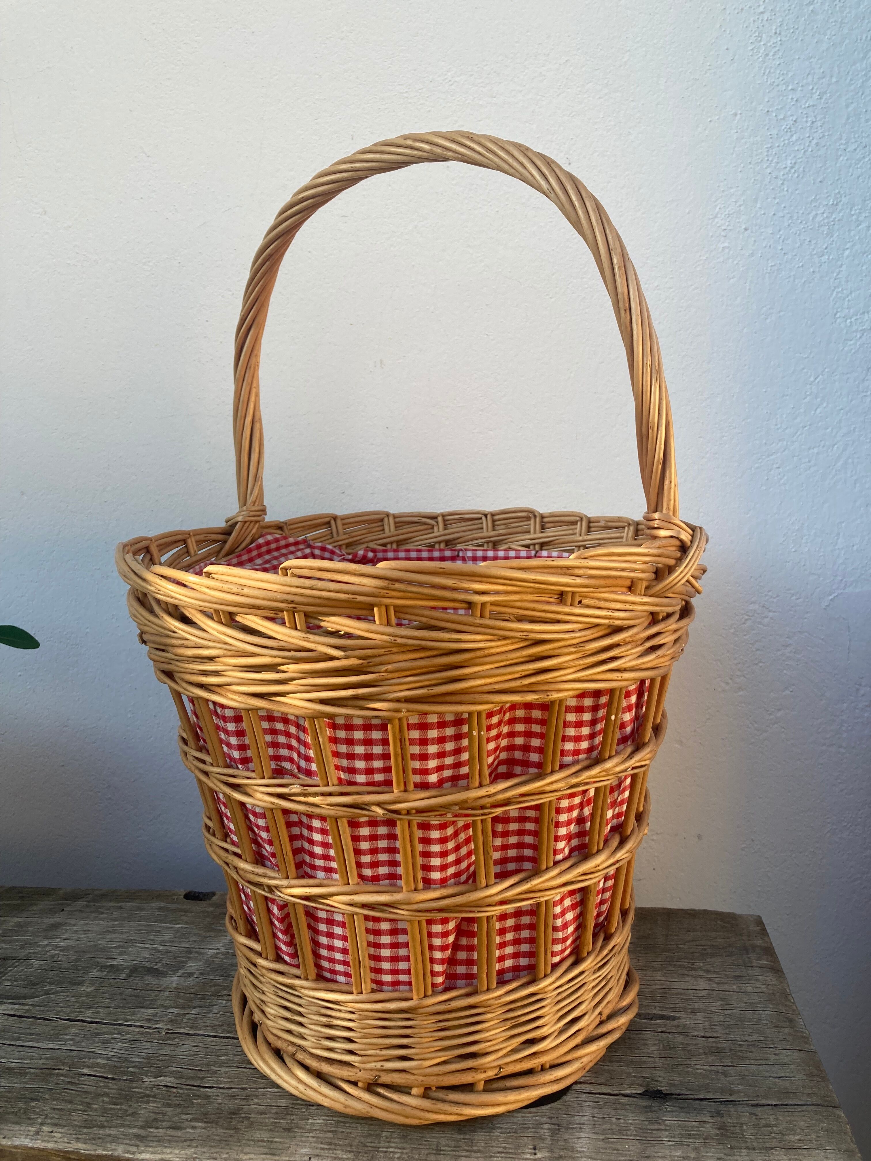 Basket in vintage woven wicker and red gingham