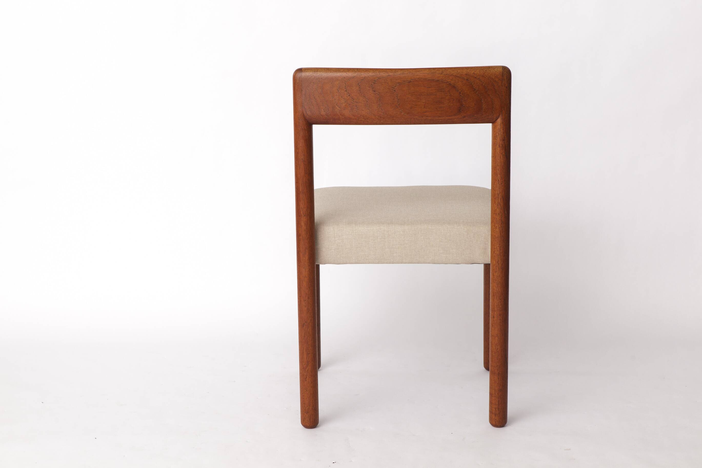1 of 4 Mid-Century Oak Dining Chair – 1960s Vintage, Light Grey Upholstery