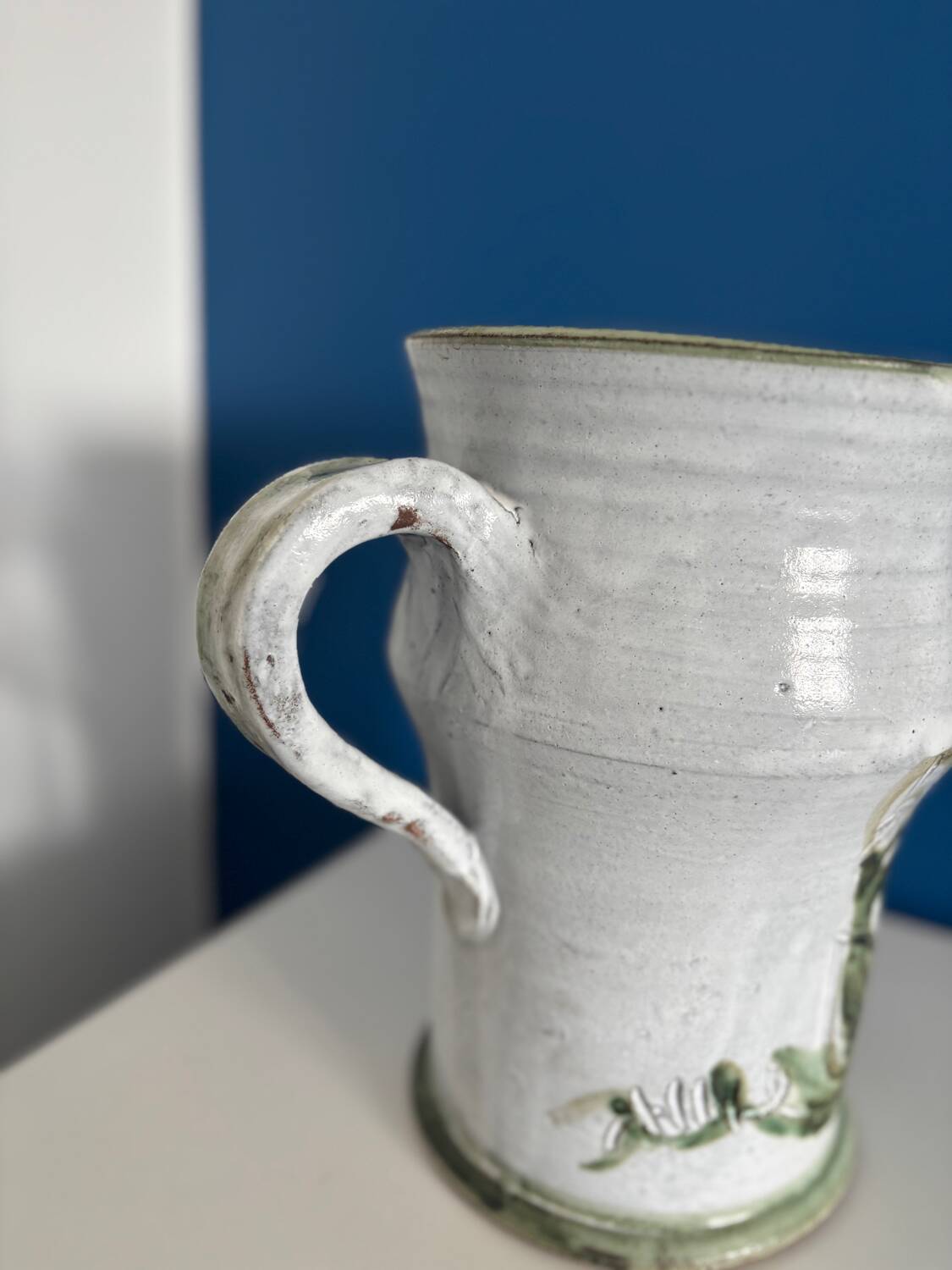 Large vintage ceramic vase by Thiry Albert | Floral decoration in r