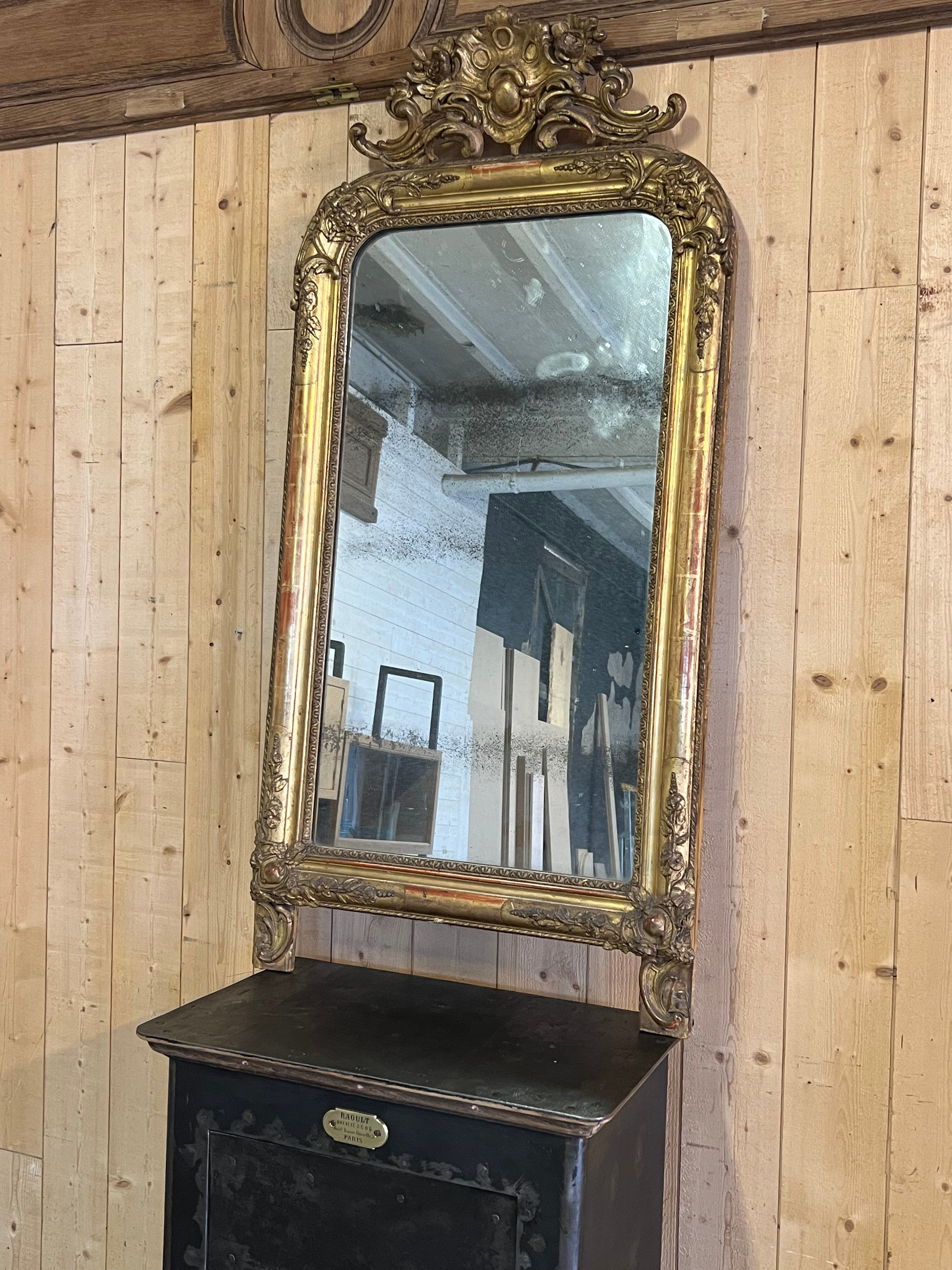 Louis Philippe mirror with a mercury pediment