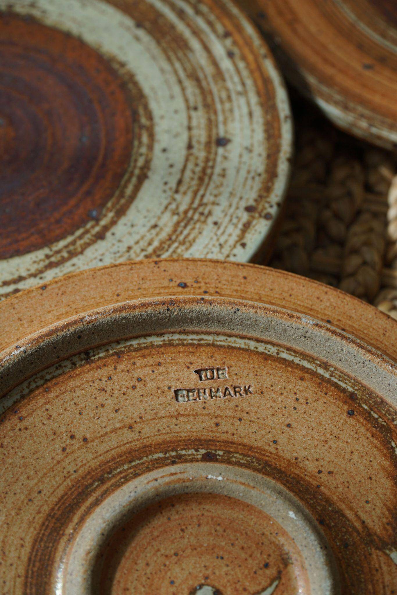 Tue Poulsen, Set of 6 ceramic plates in earthy colours, modern Danish design, 1960s