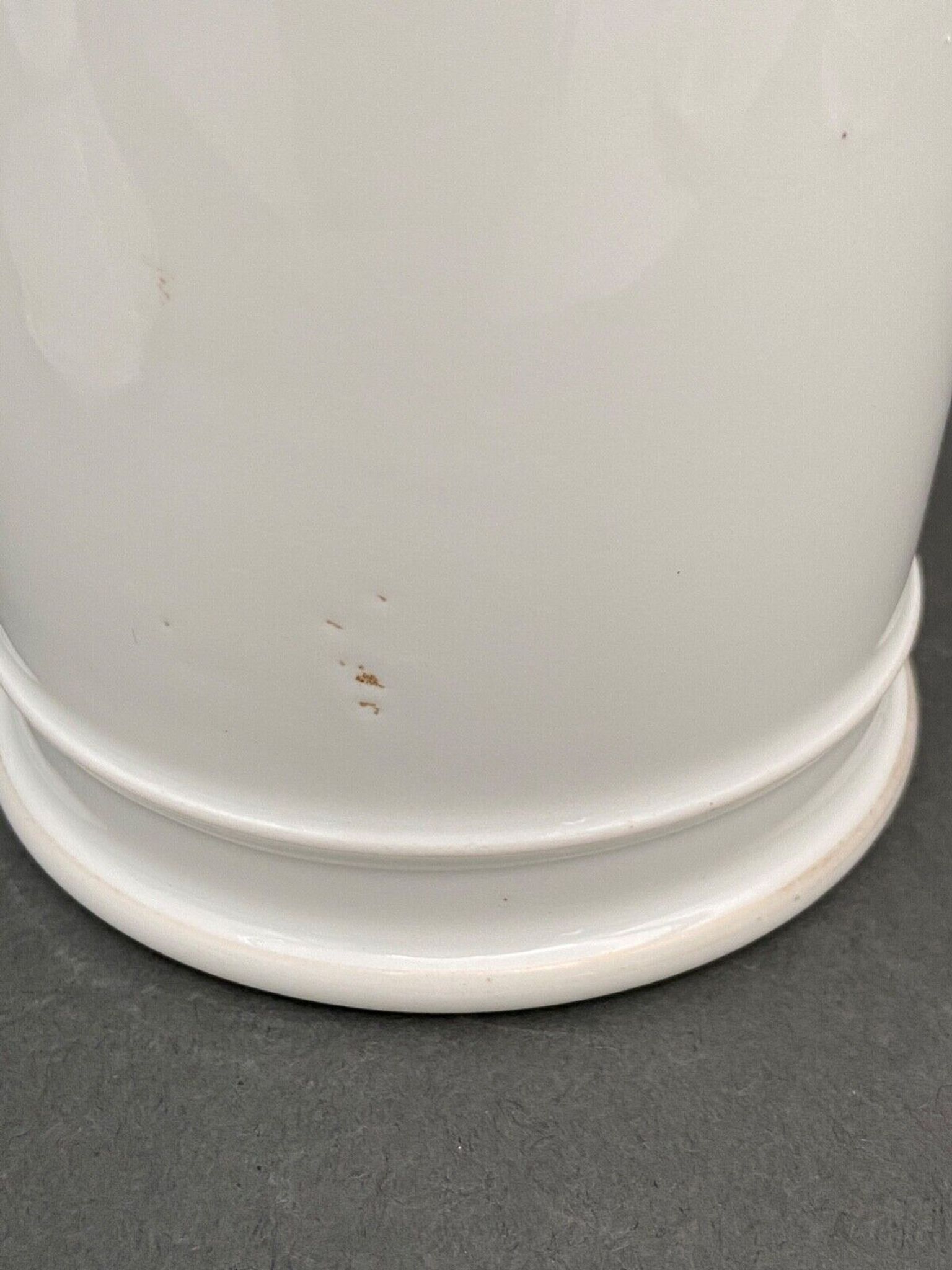 2 porcelain medicine jars nineteenth apothecary theriaca extr liquir