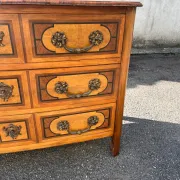 Commode de style Louis XIV en marqueterie – Dans le goût de Hache