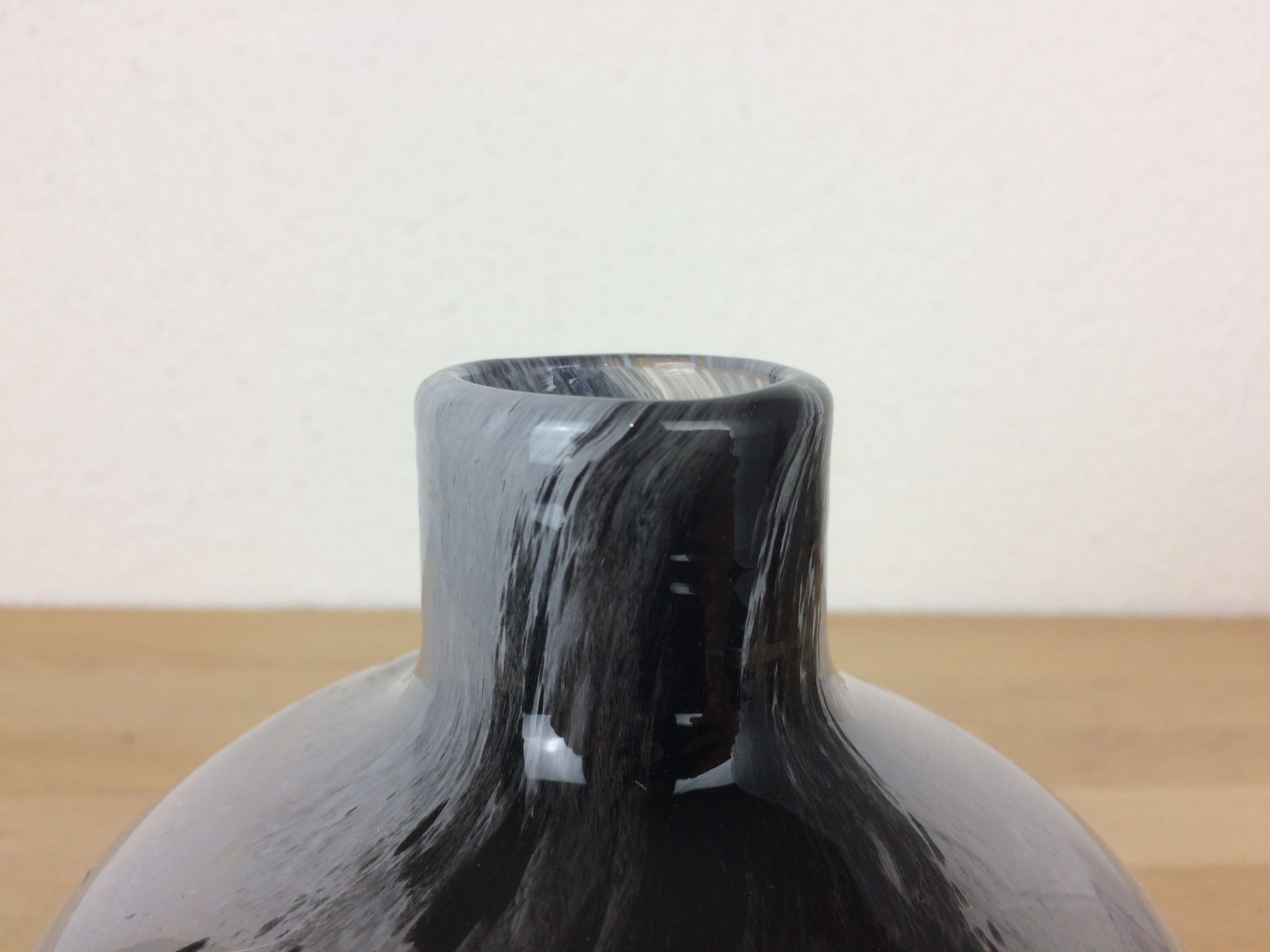 Polychrome ball vase in blown glass