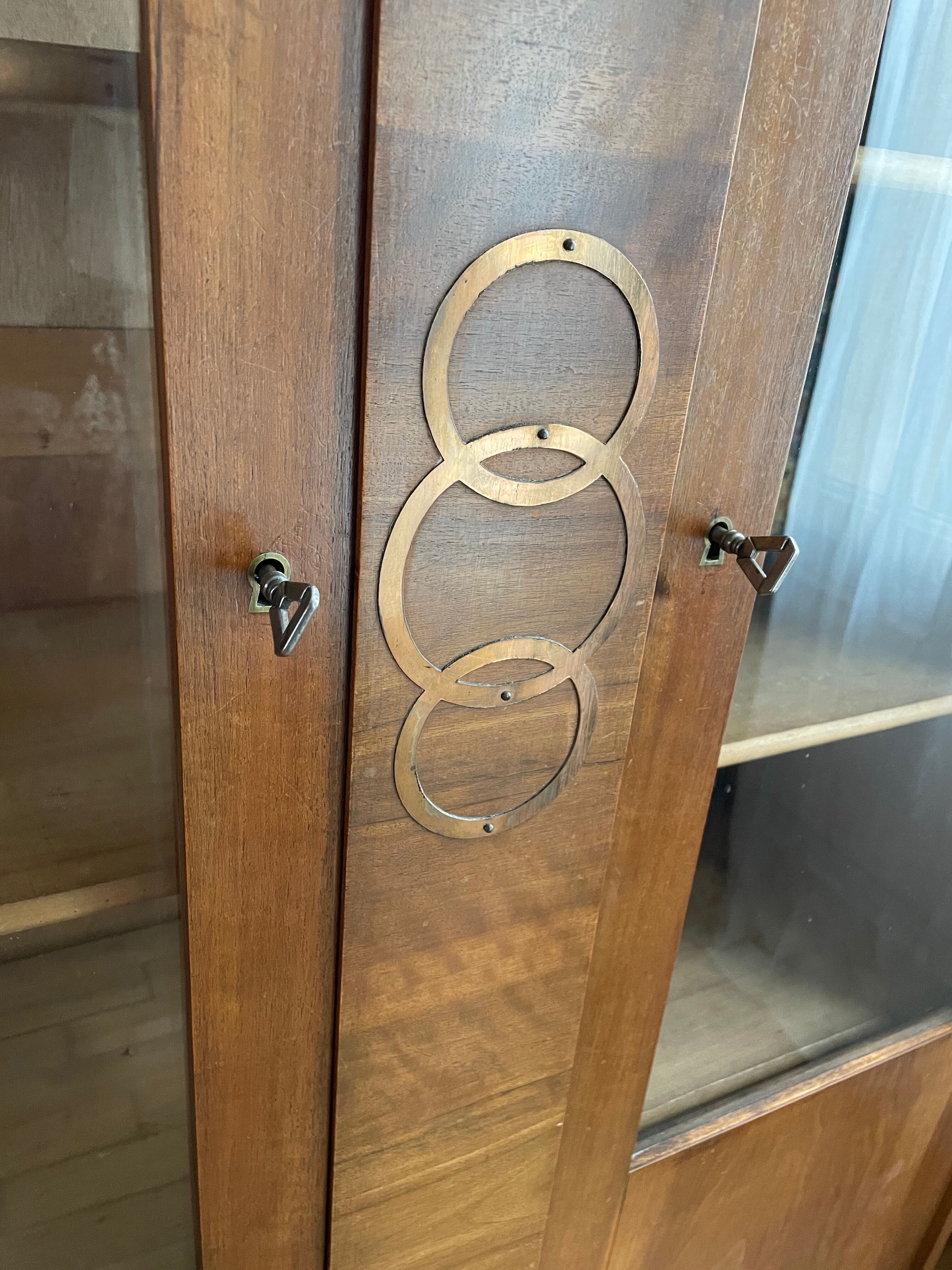 Art Deco glass cabinet