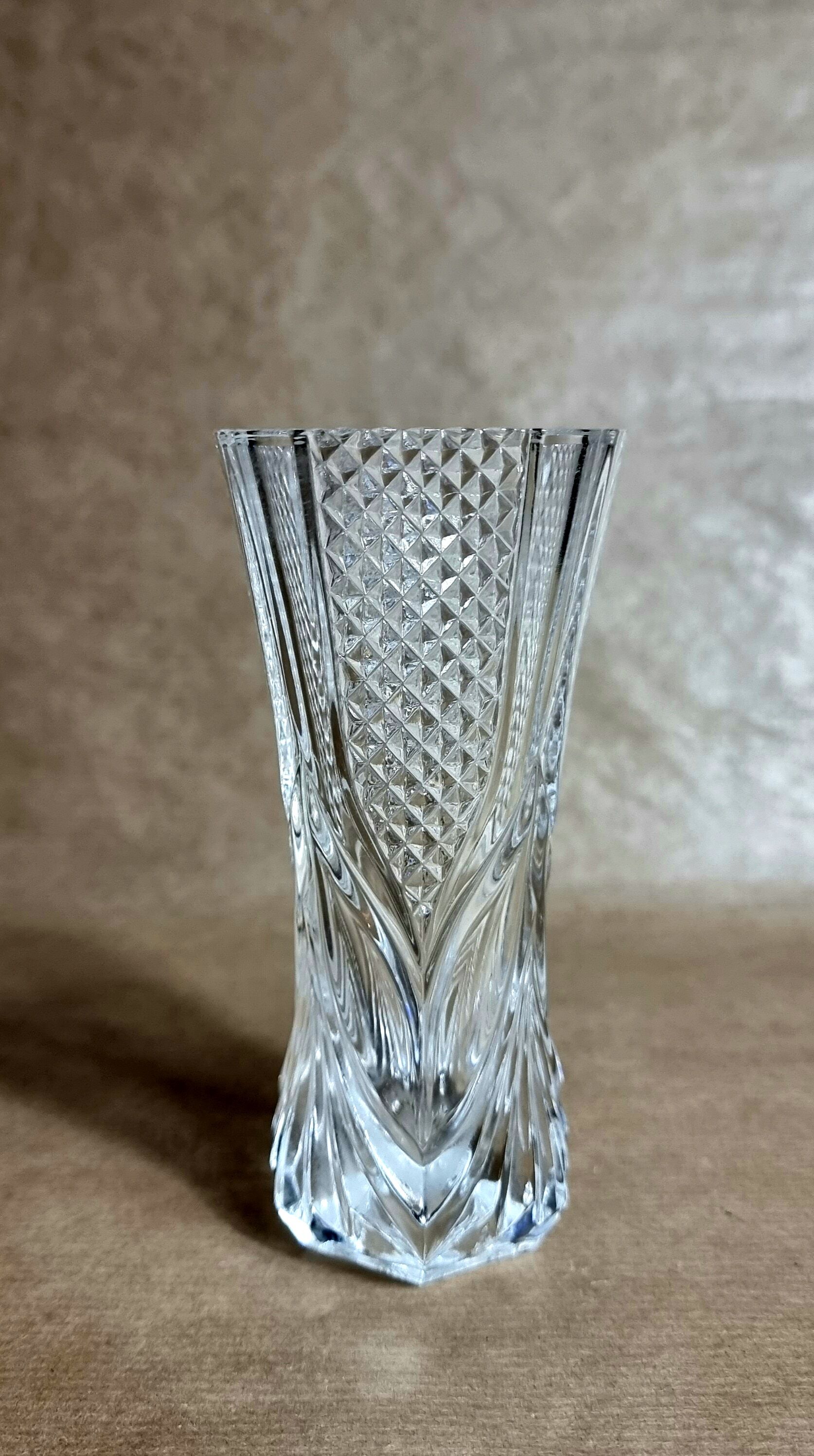 Vase en cristal taillé