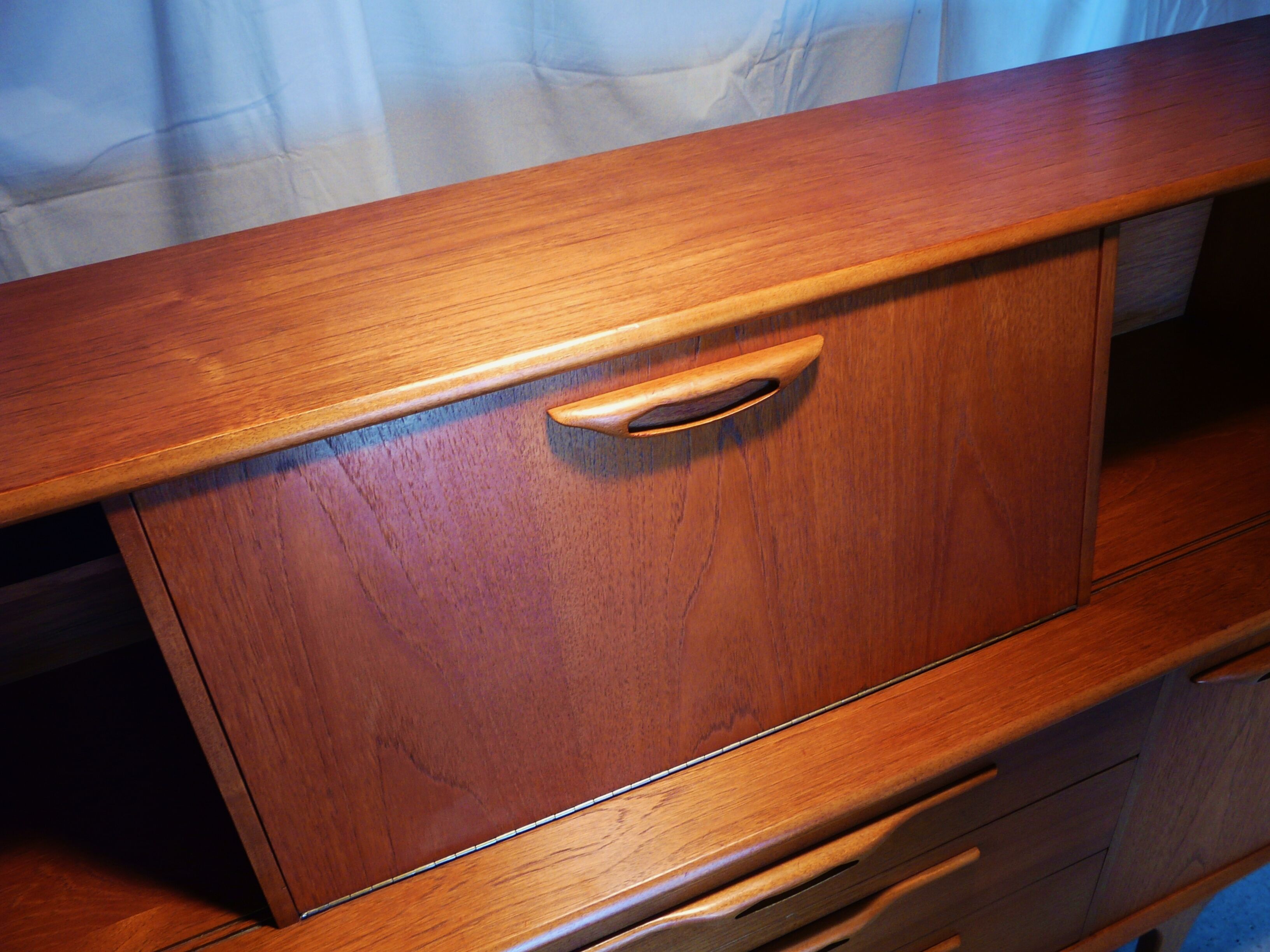 Scandinavian sidbeoard in Jentic teak