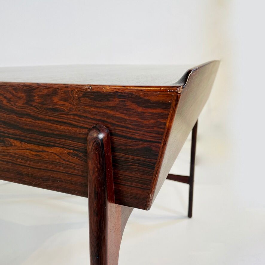 Bureau en bois de Svend Aage Madsen, Danemark années 1960s.