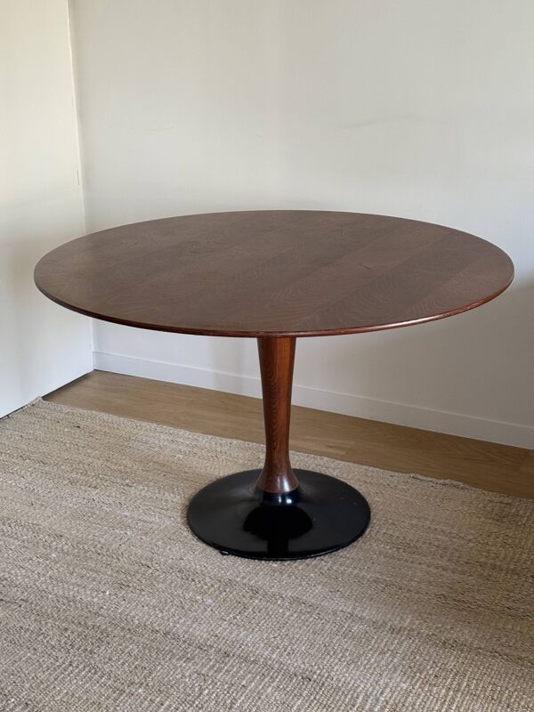 Table ronde pied tulipe