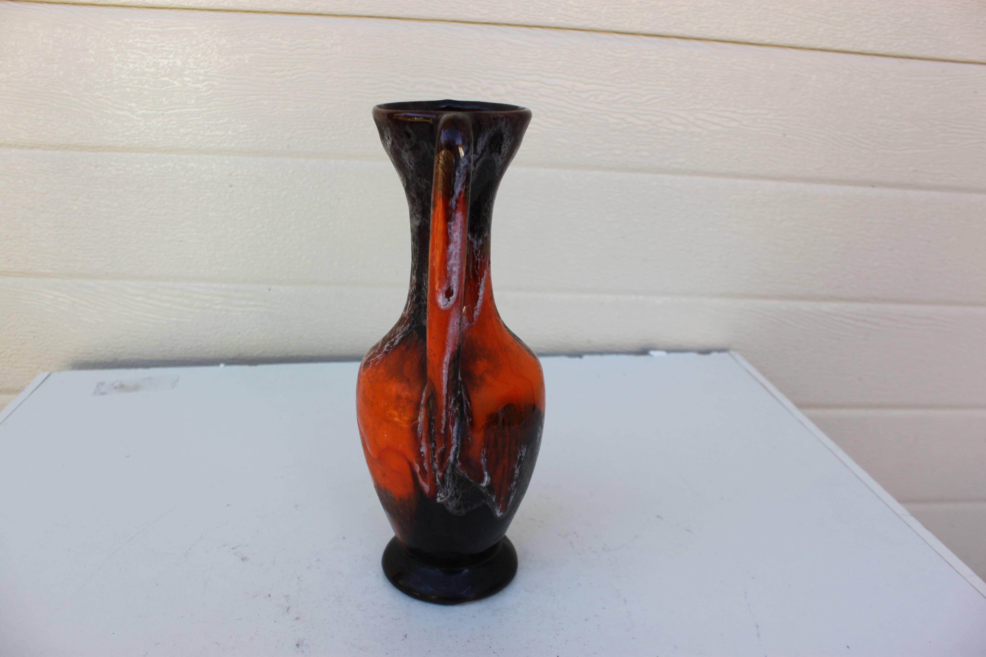 vase 1970 two orange handles.
