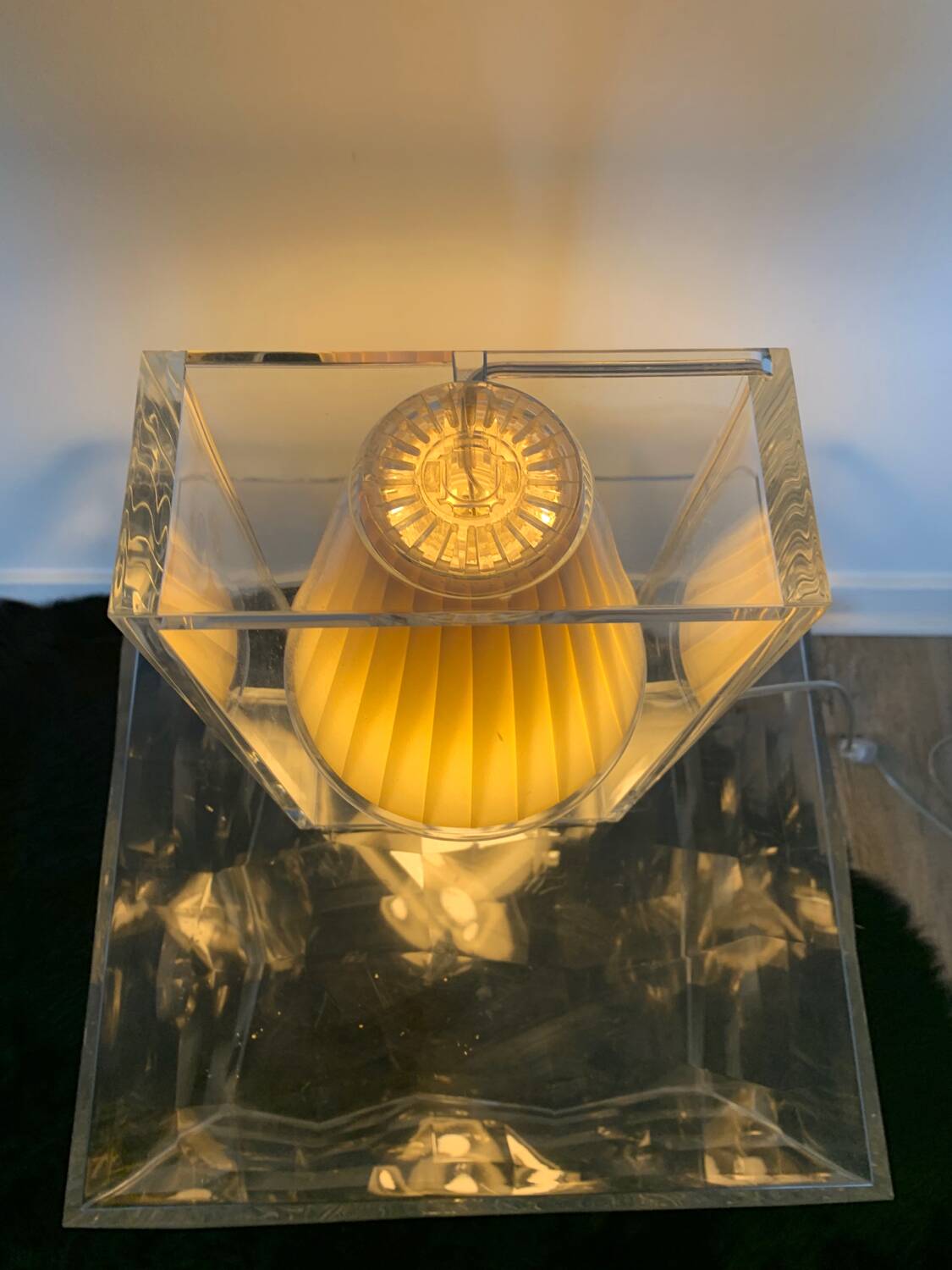 Light air karetll table lamp