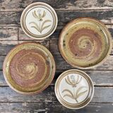 Set sandstone plates and faience Longchamps-head to head 2 people-70s