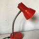 Lampe de bureau articulée rouge
