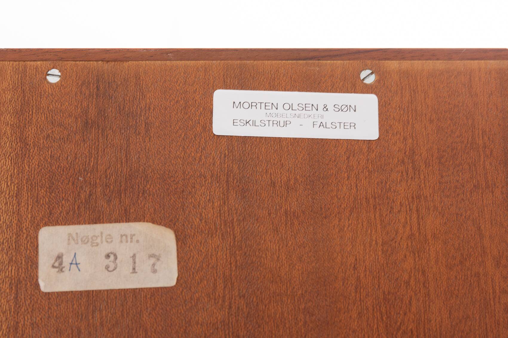 Armoire danoise moderne du milieu du siècle conçue par Willy Beck pour Morten Olsen