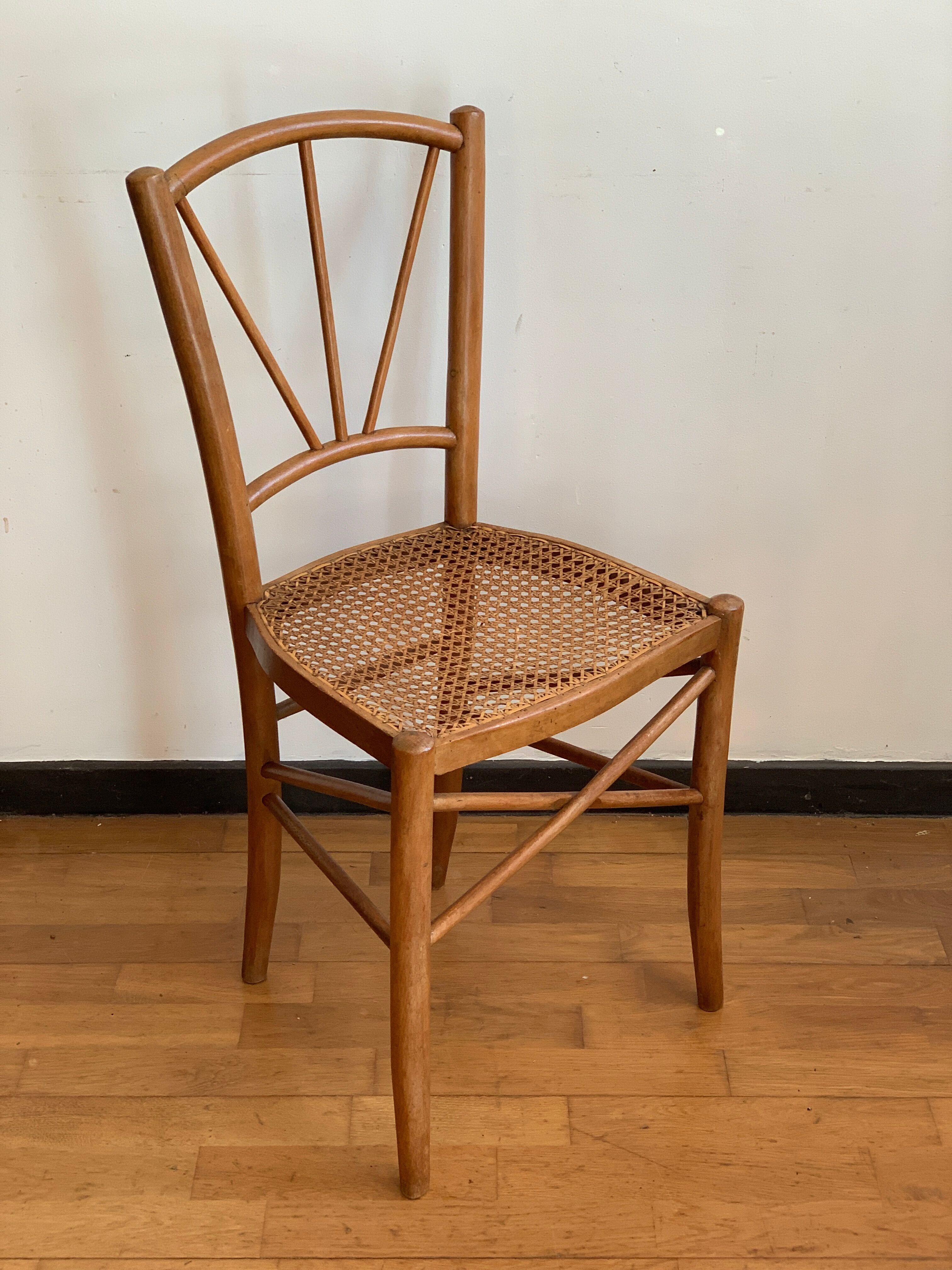 Canned chair