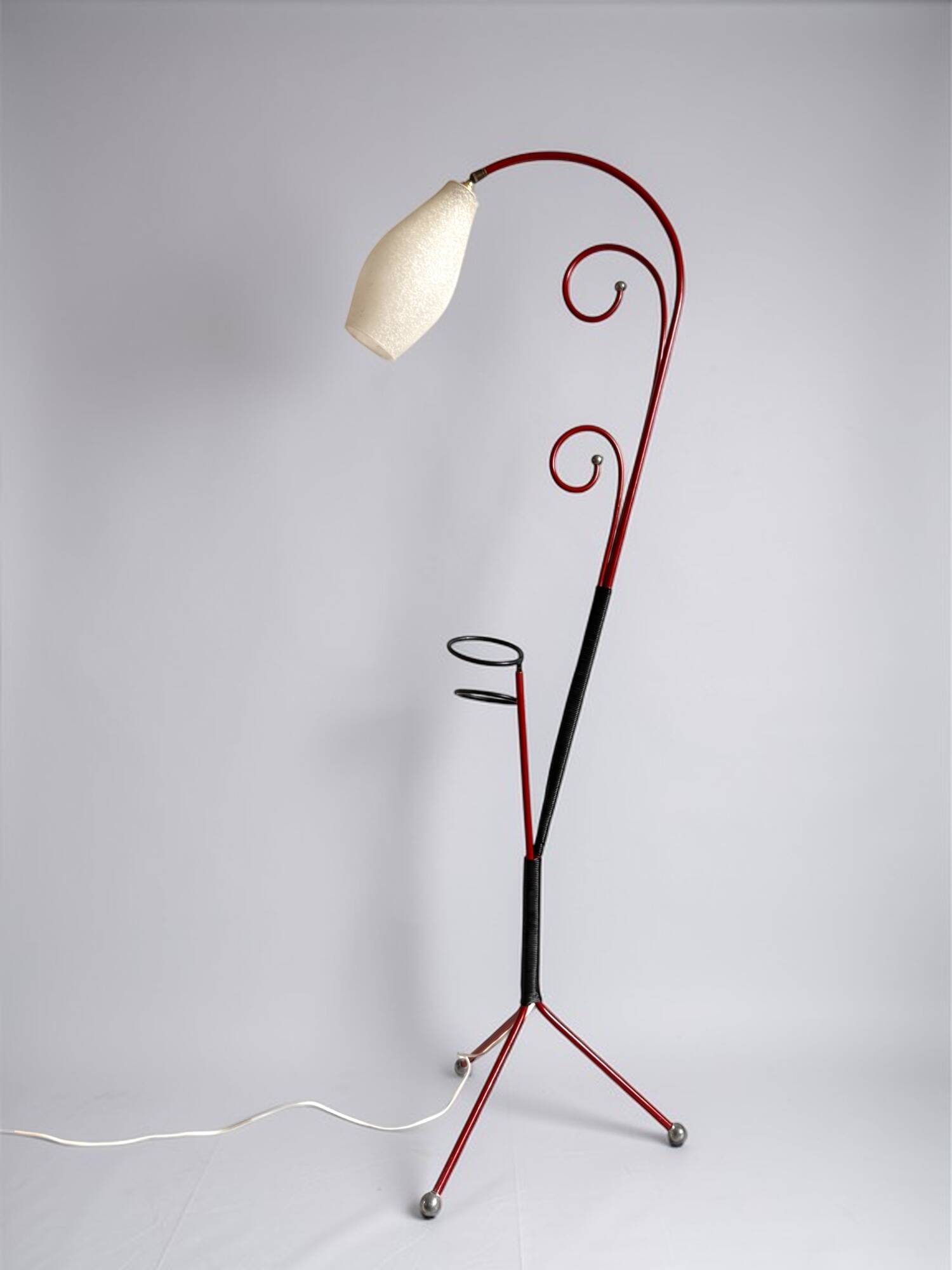 1950 red tripod floor lamp with plant holder | Opaline | Swan neck