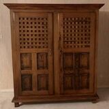 Wardrobe with confessional door