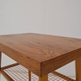 Table d'appoint du milieu du siècle de Drevopodnik Holesov, années 1960.