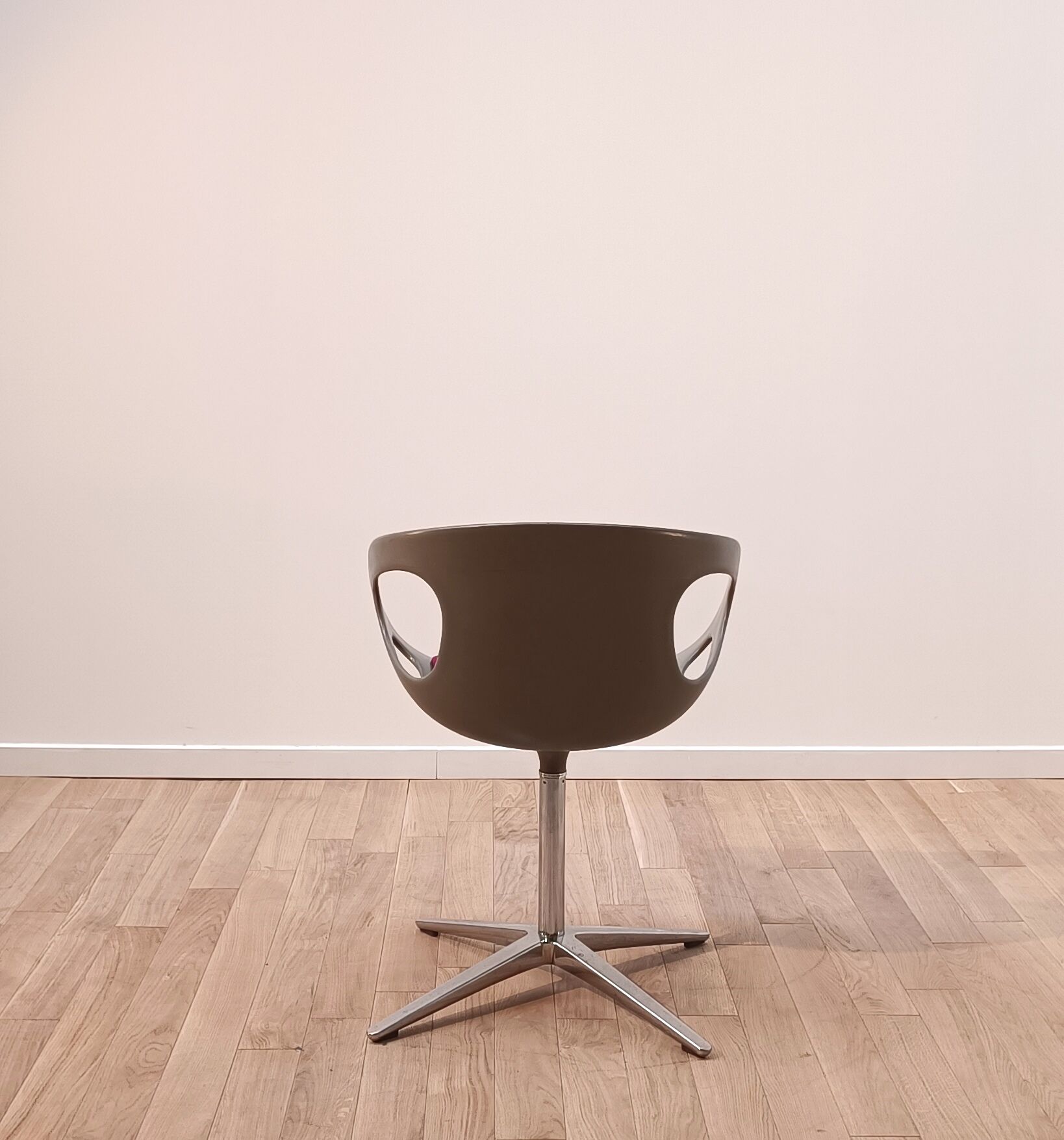 Pair of Rin chairs, Fritz Hansen