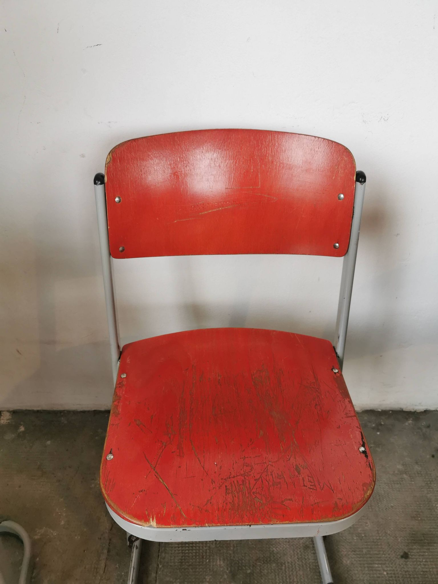 Set of 14 vintage stackable chairs