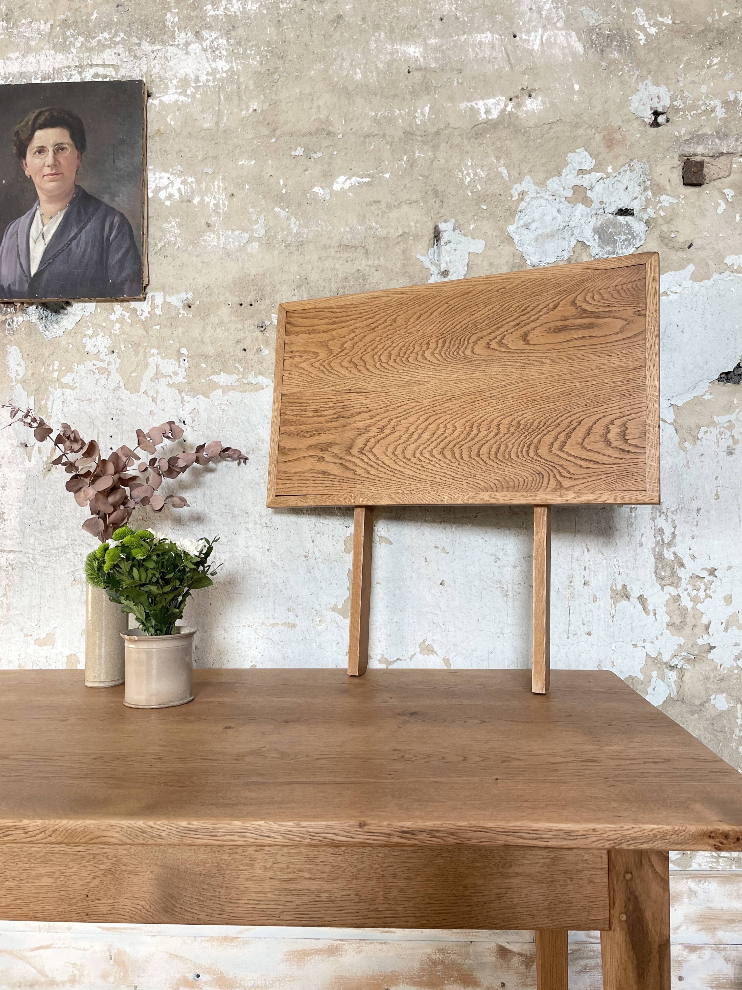 Vintage farmhouse table in solid oak.