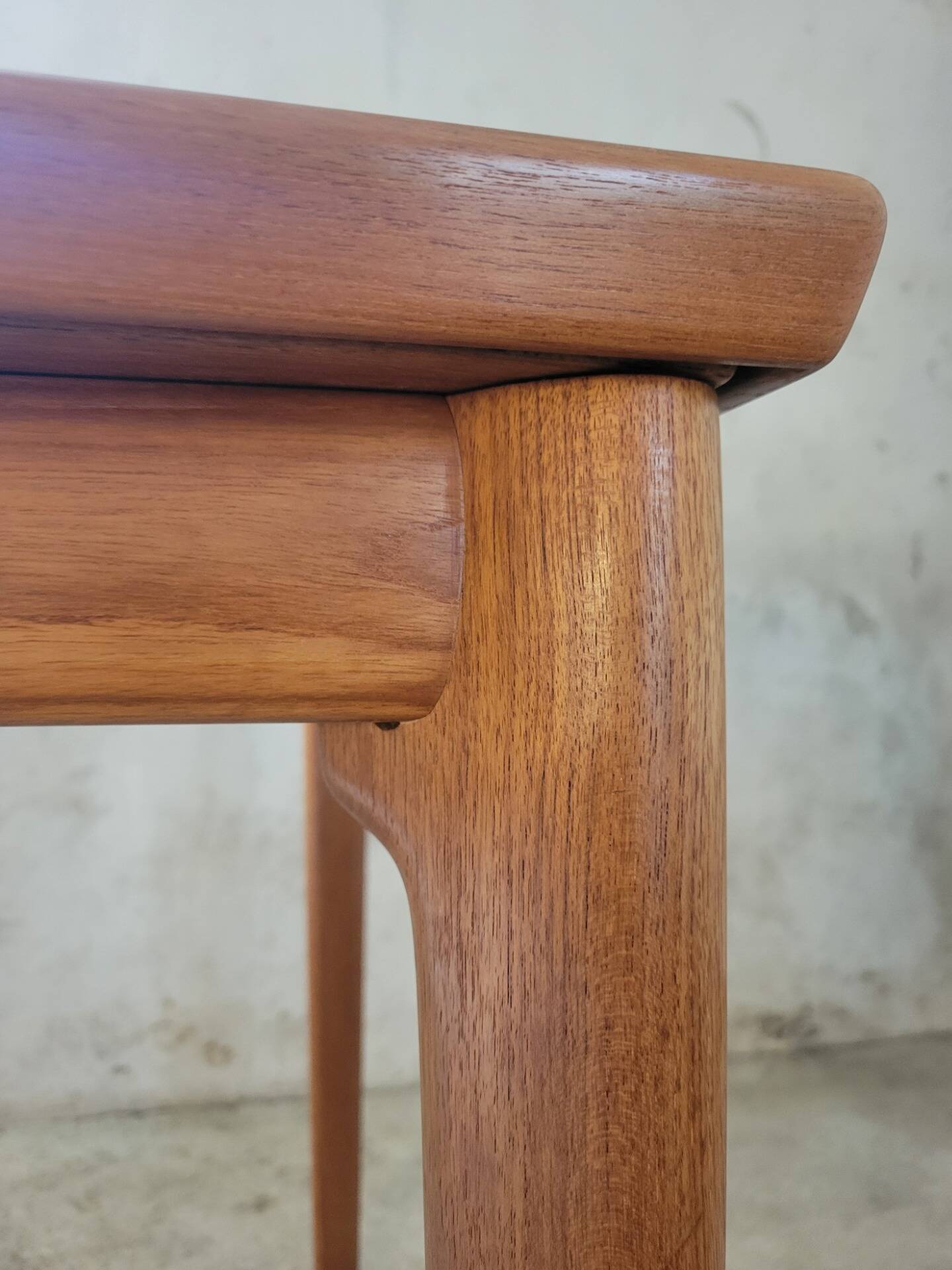 Table à manger extensible en teck par Grete Jalk pour Glostrup
