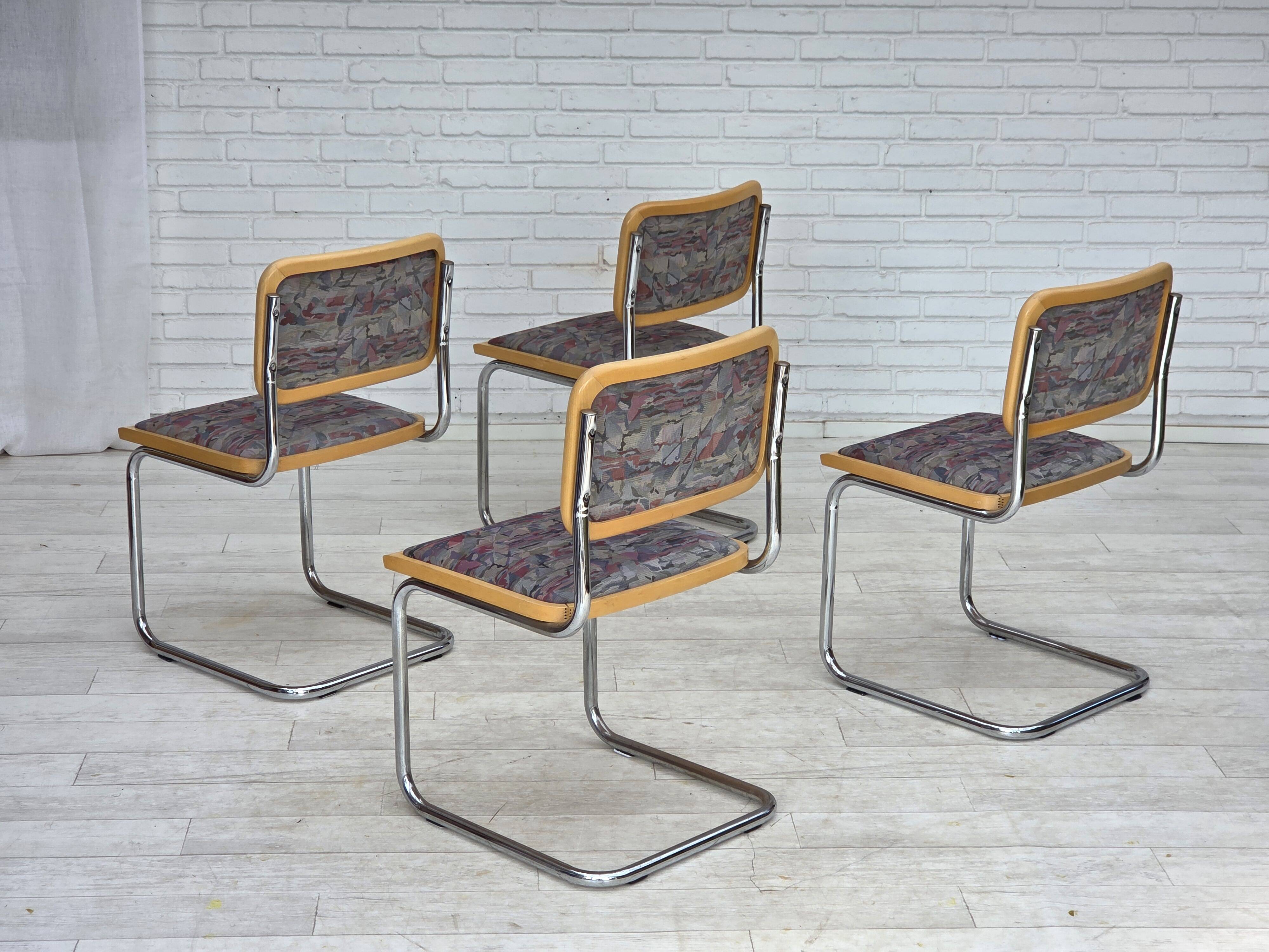 1970s, set of 4 pcs Italian dining chairs in Bauhaus style.