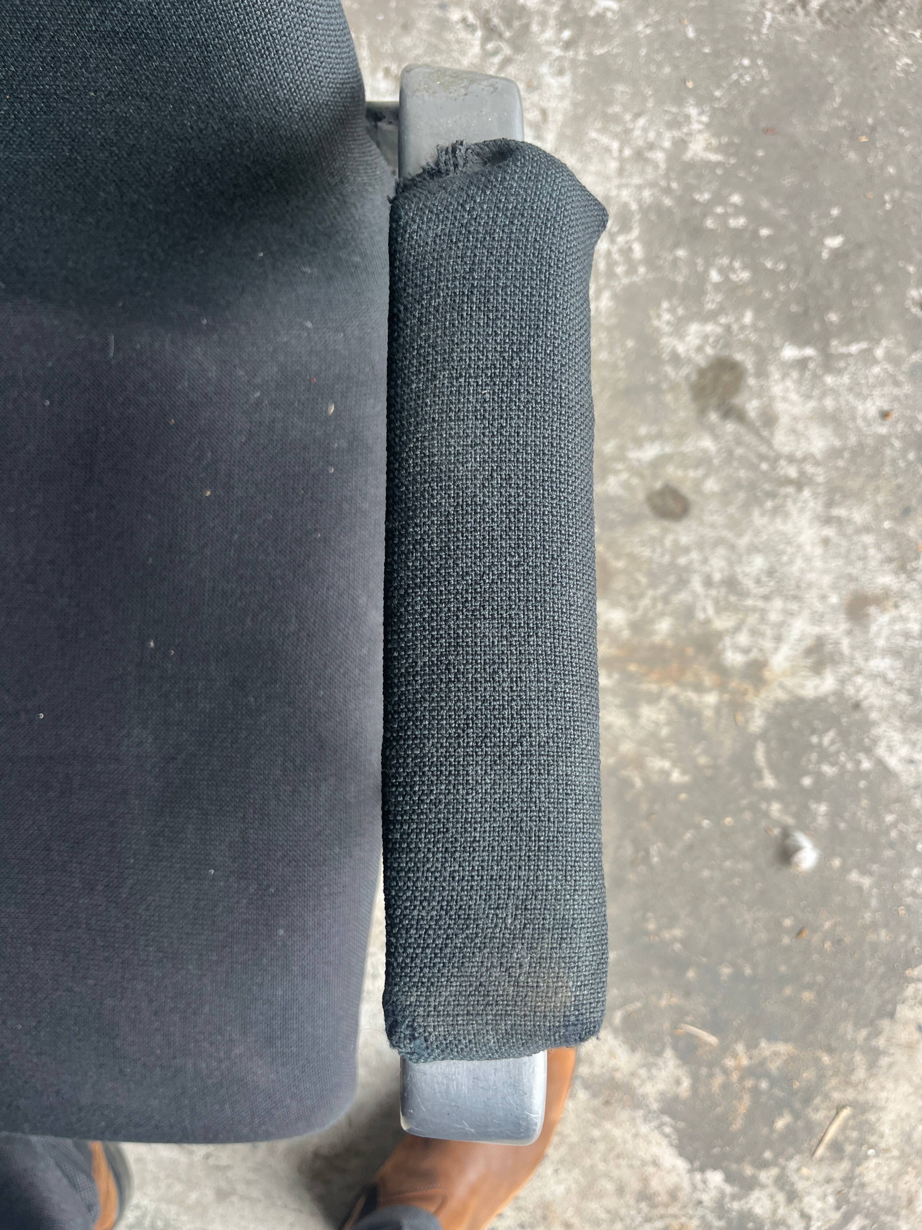 Fritz Hansen Oxford High-Back Swivel Chair in Black Wool with Brushed Aluminium Base, 1970s