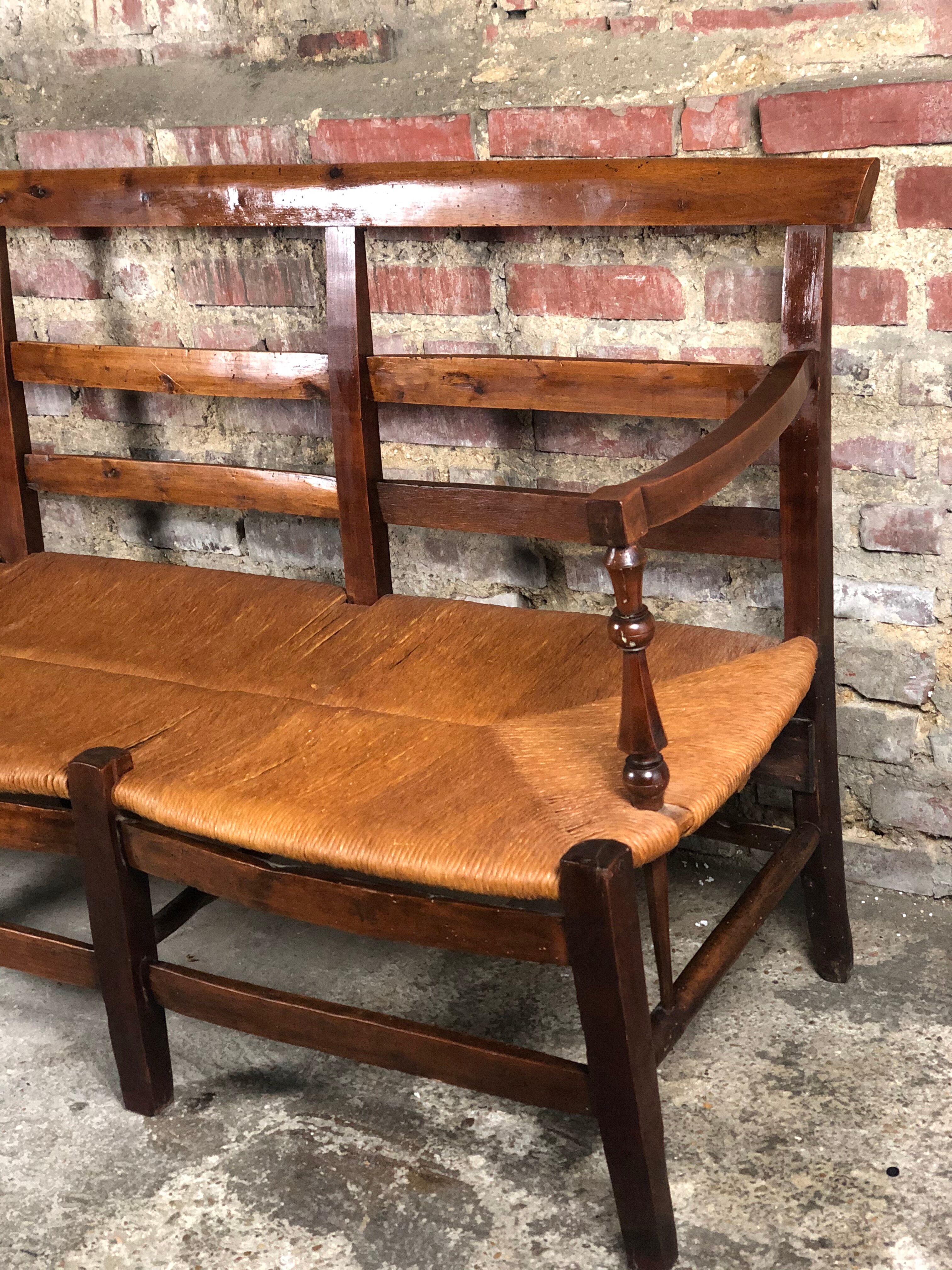 Mulched bench Provençal oak and walnut in late 18th century