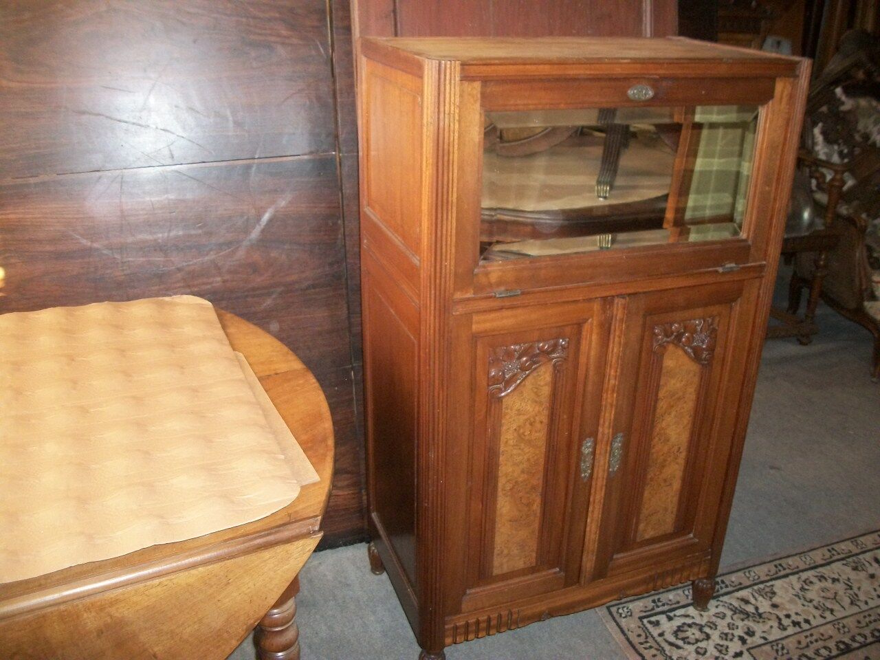 Art Deco bar furniture