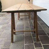 Winegrower's farm table