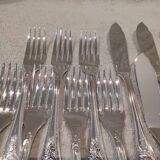 7 forks, 7 fish knives, silver-plated metal, Christofle Marly.