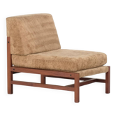 Fauteuil en bois recouvert de tissu, Italie, années 1960s.