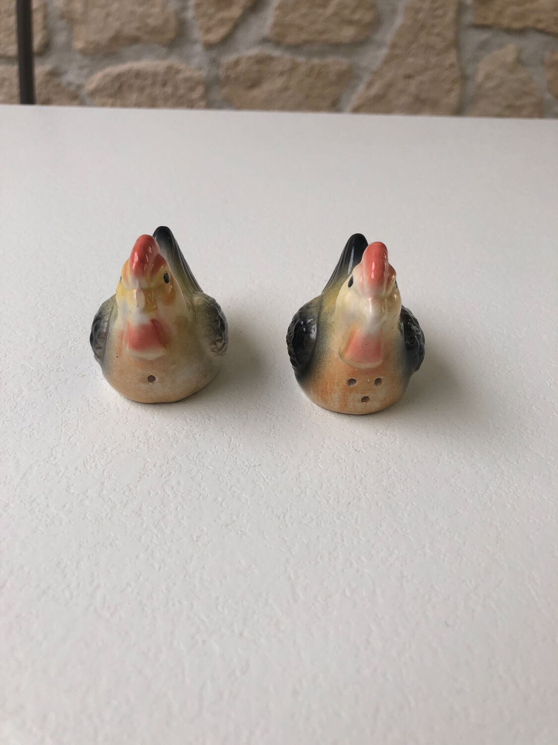 Chicken salt and pepper shakers